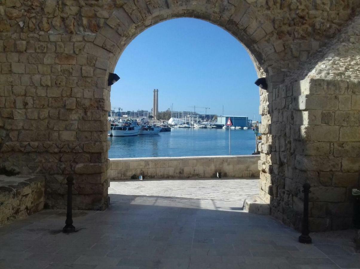 Casa Vacanze Antiche Mura E Poi Монополи Екстериор снимка